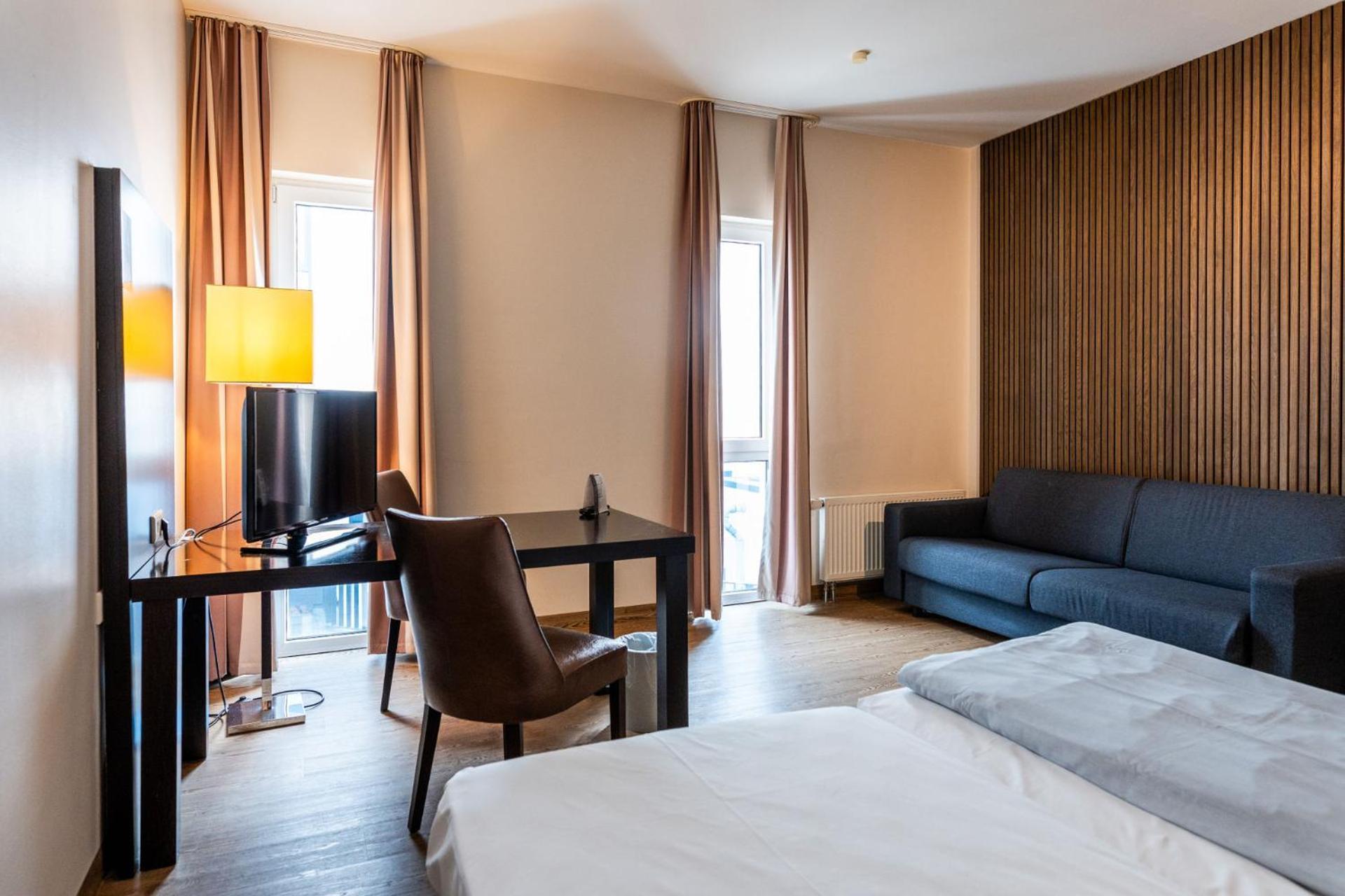 Friendly Cityhotel Oktopus Siegburg Exterior photo