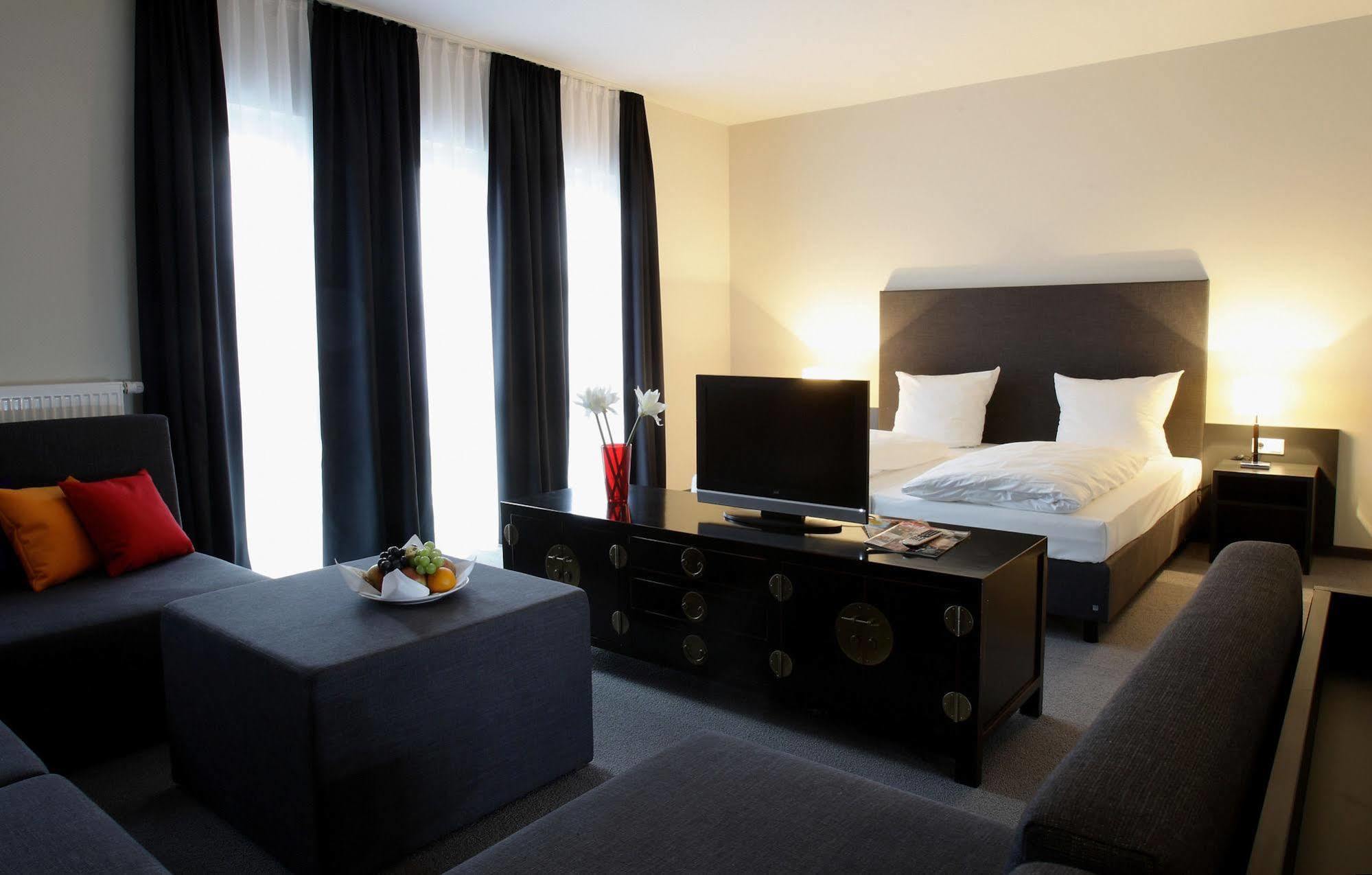 Friendly Cityhotel Oktopus Siegburg Exterior photo